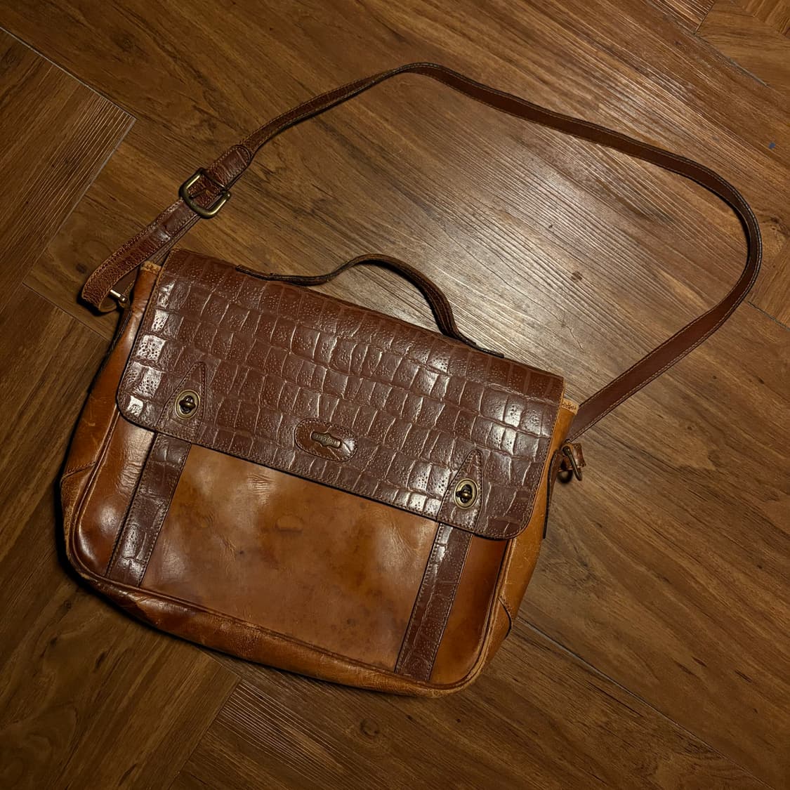 Italy made Turn-lock satchel bag 상품이미지3