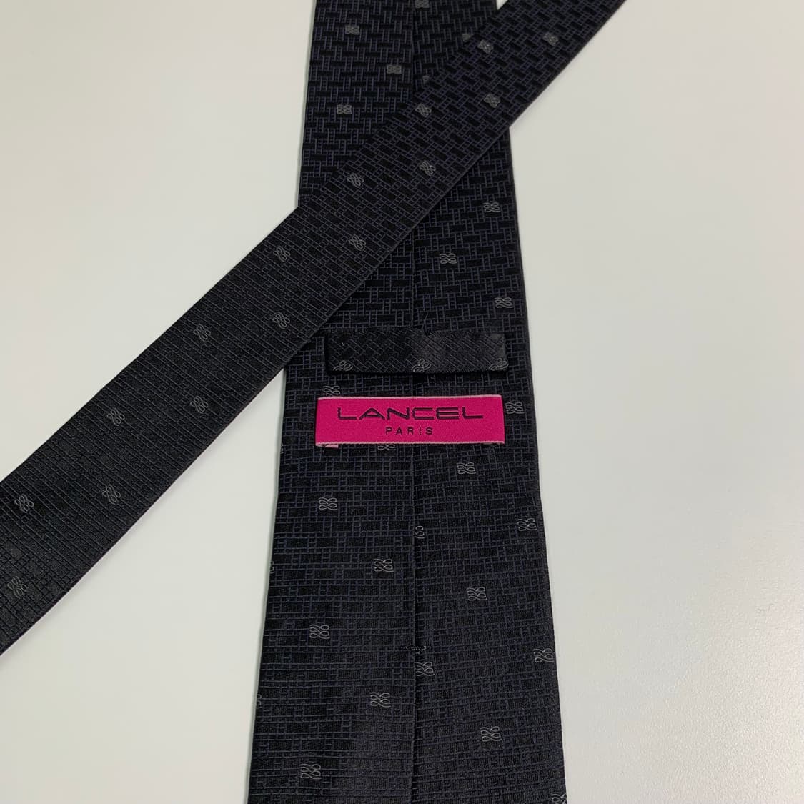 란셀(LANCEL) 블랙컬러 모노그램 명품넥타이 최상급 A+등급 상품이미지5