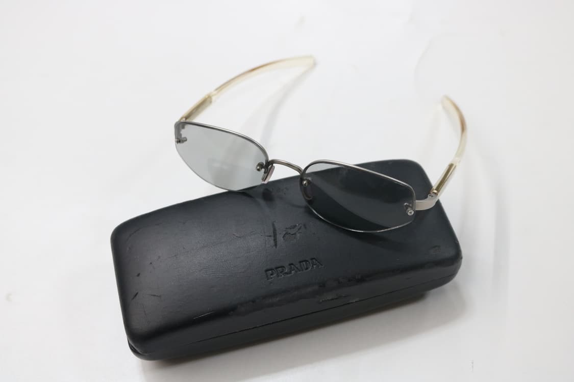 프라다 빈티지 아카이브 무테 오벌 선글라스 (SPR 93A) 상품이미지4