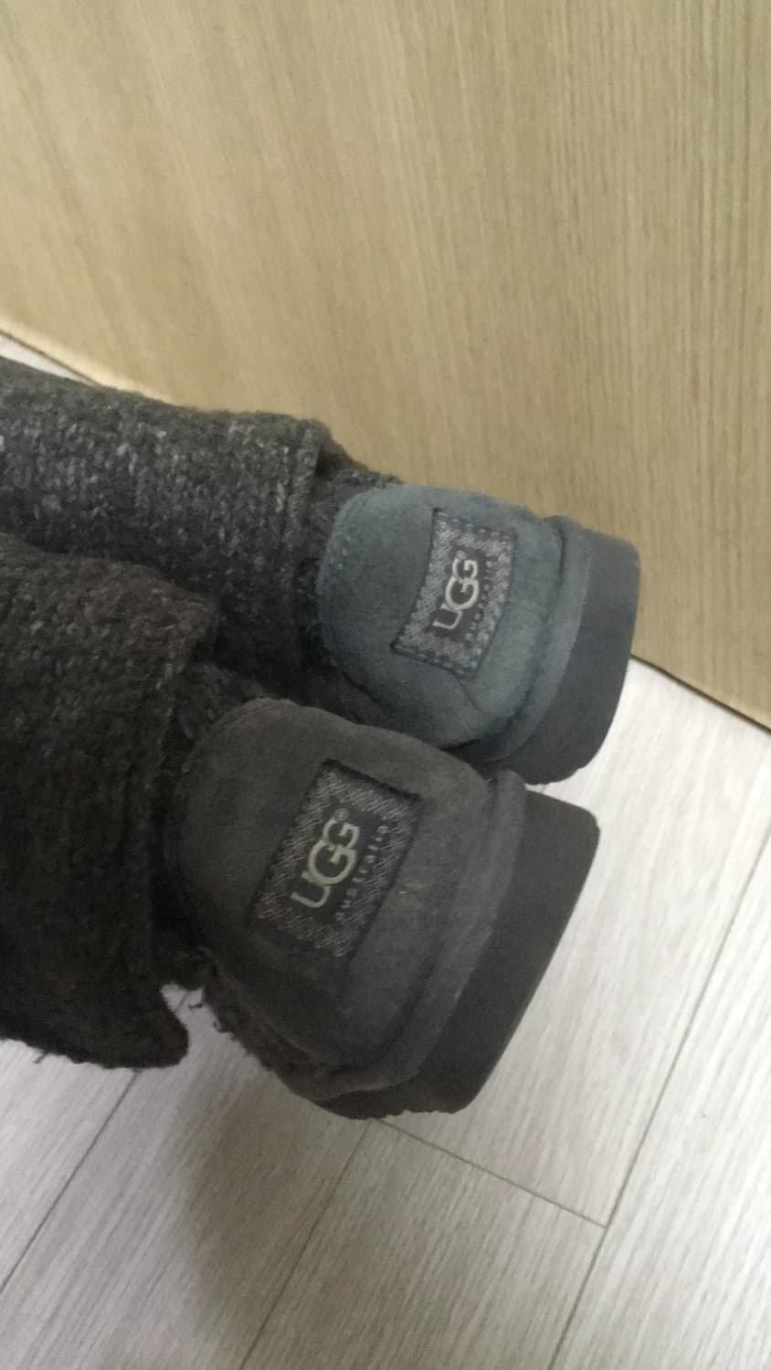 어그 카디 니트 부츠 차콜 상품이미지5