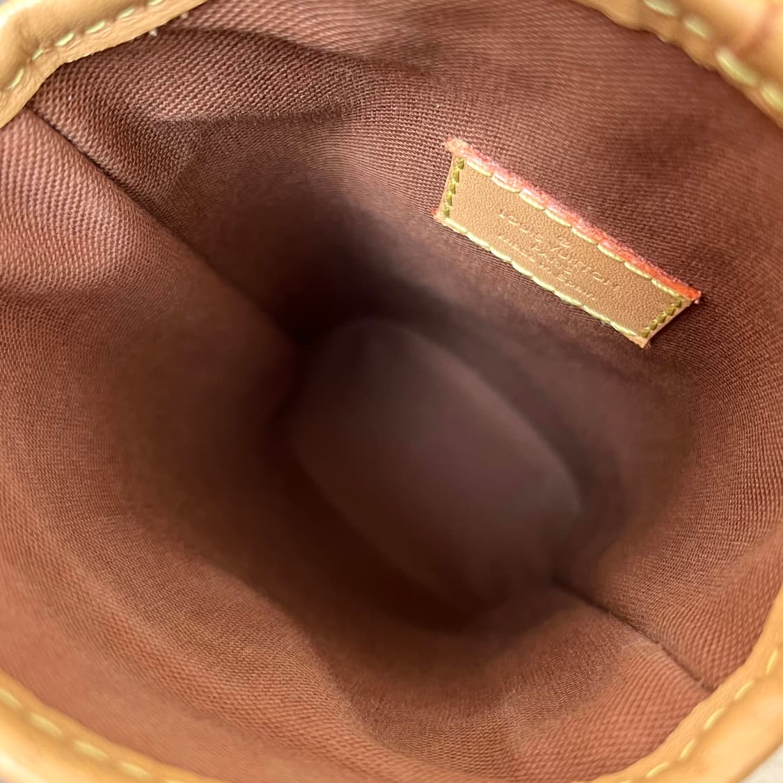 [S급/정품] 루이비통 폴드미 모노그램 크로스백 가방 상품이미지7