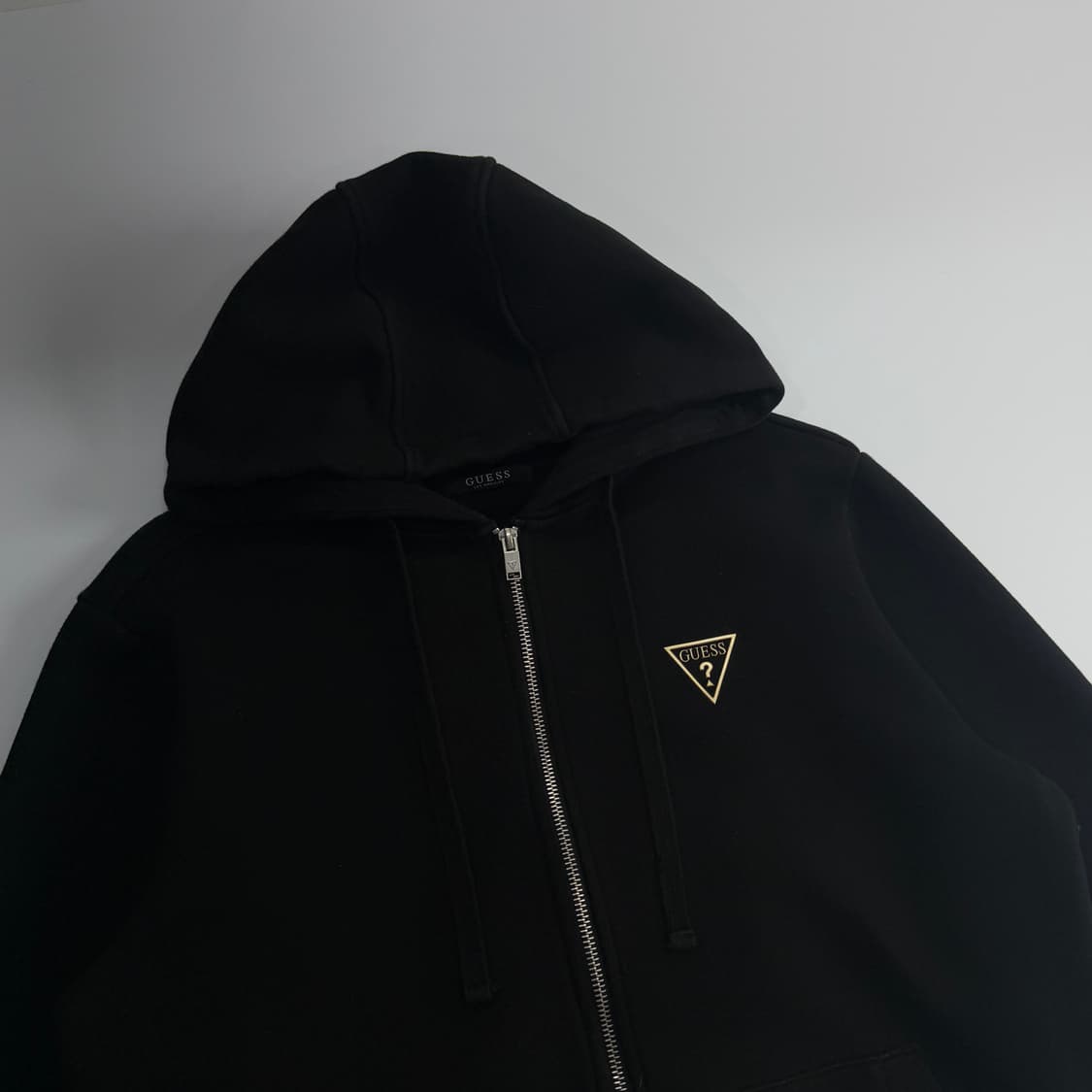 Guess 게스 삼각로고 블랙 후드집업  상품이미지4