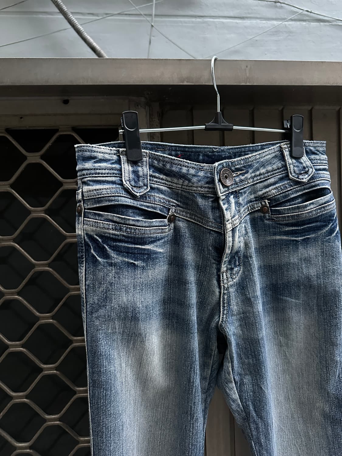 Vintage fade lines denim jeans 상품이미지2