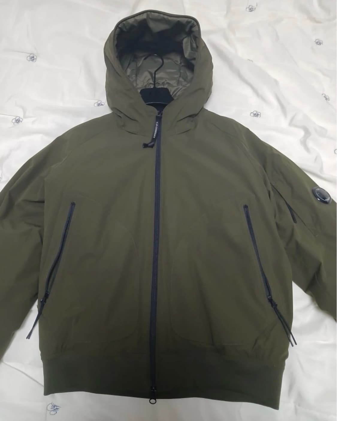 CP 컴퍼니 렌즈 와펜 후드패딩 M 상품이미지1