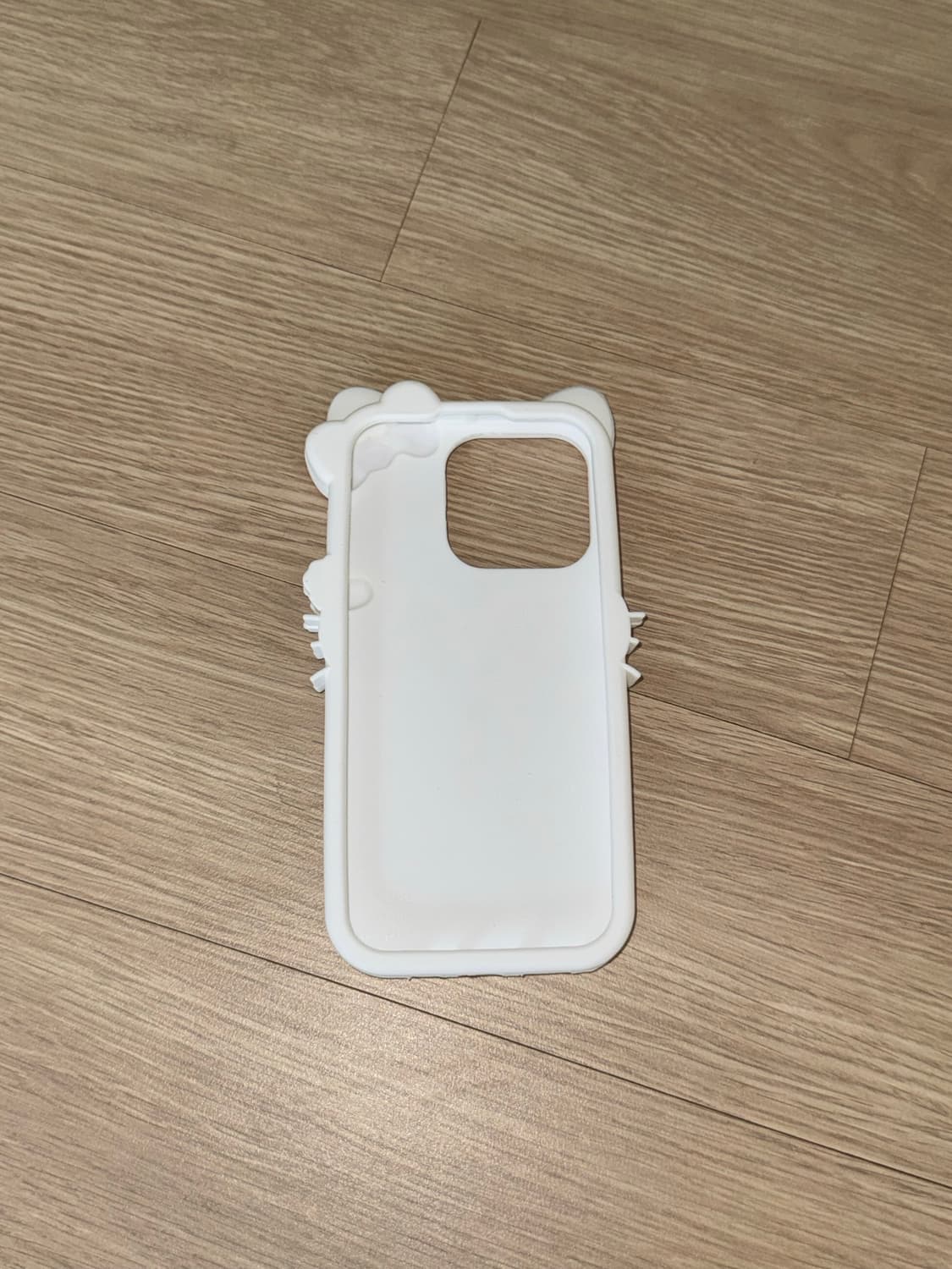 헬로키티 폰케이스 (아이폰 15pro) 상품이미지2