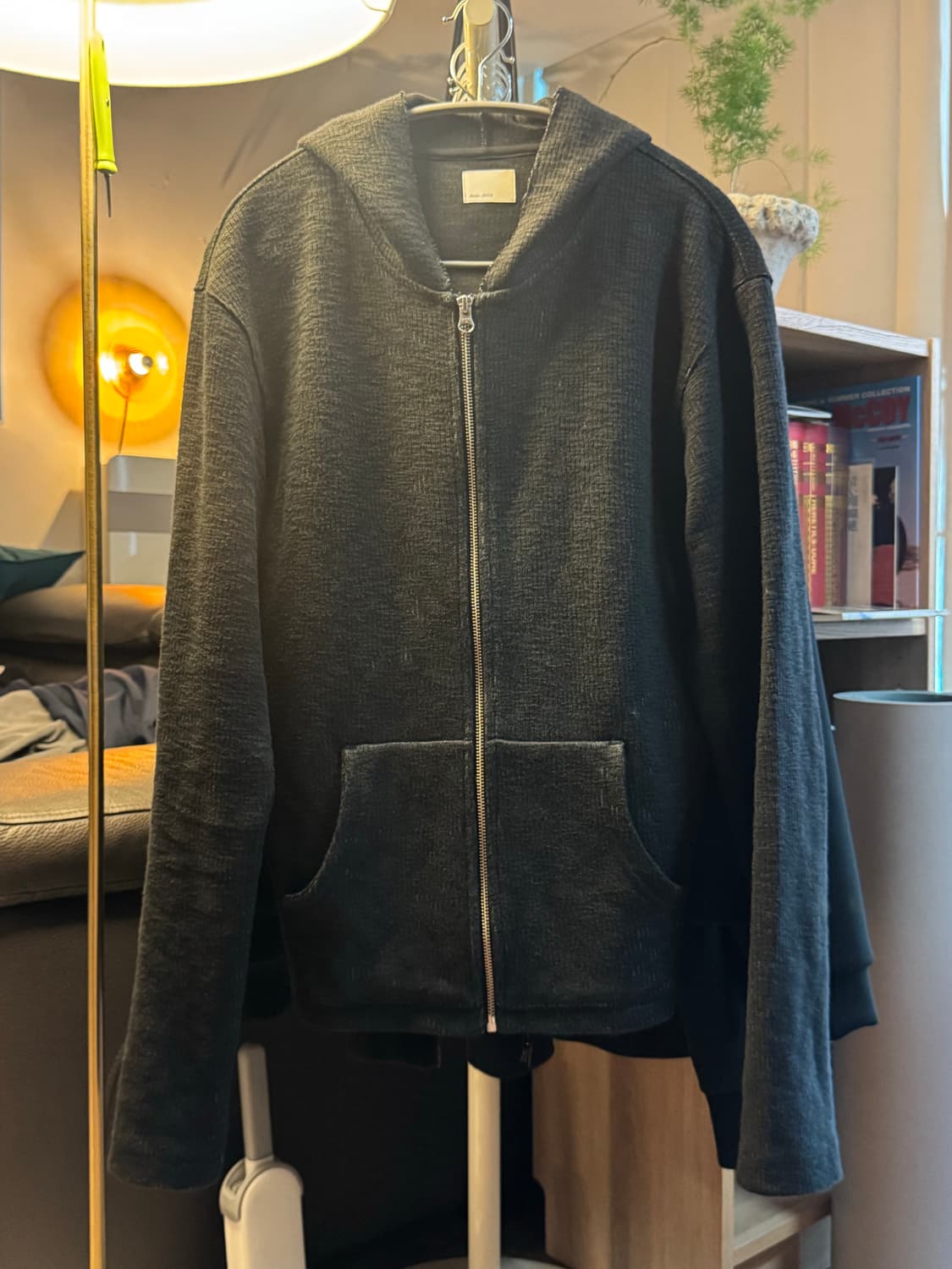 모노프리베 텍스처 후드 집업 블랙 상품이미지1