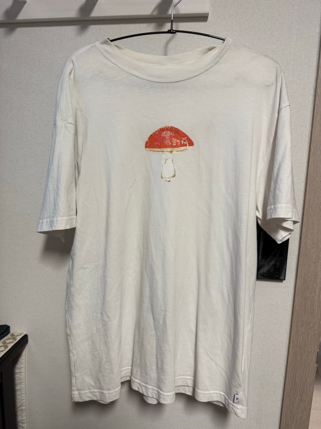 Aritzia tna 버섯 mushroom 화이트 티셔츠 상품이미지2