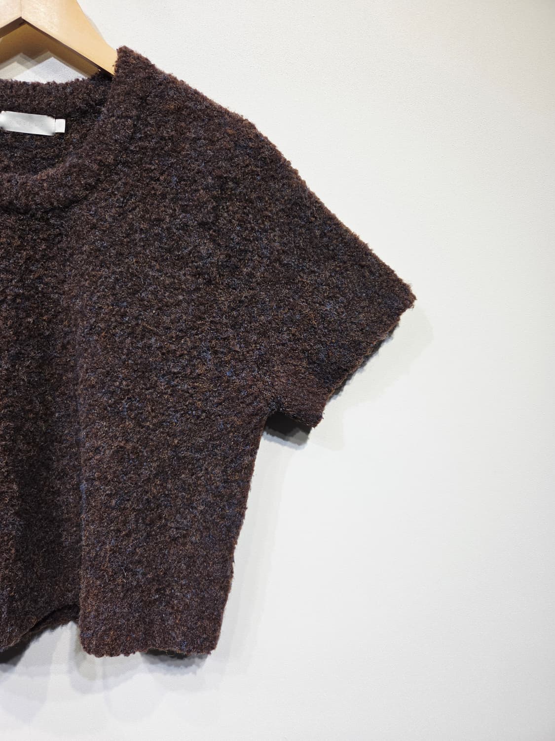 KNITLY 니틀리 울 혼방 부클 반팔 니트 상품이미지5