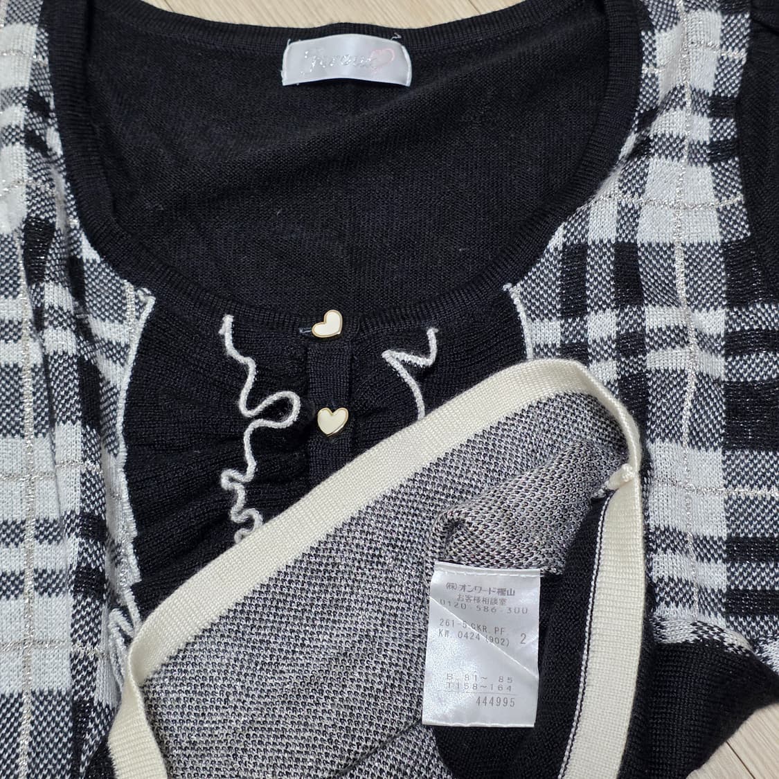 일본빈티지)공겜여주 블랙체크 너드모리걸st 퍼프 러플 하트 니트블라우스 상품이미지6