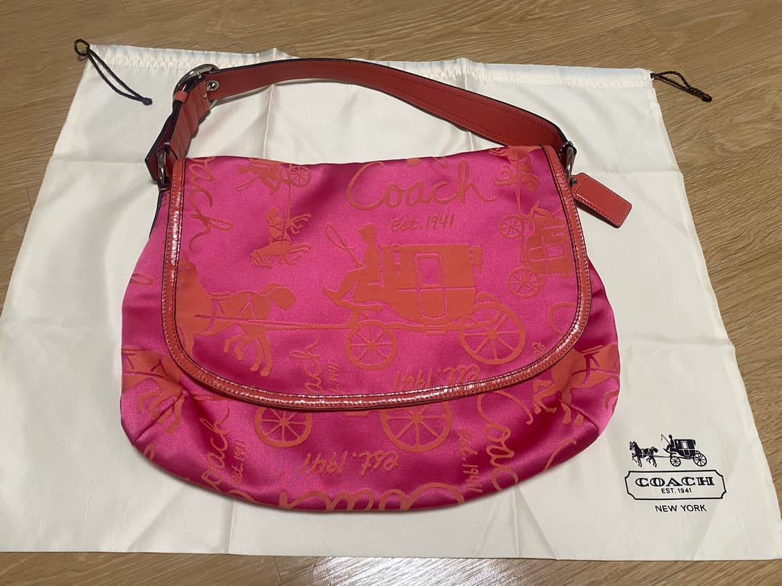 코치 호스앤캐리지 프린트숄더백 (가로37 세로28 폭 10) 상품이미지2