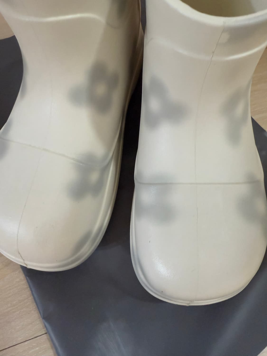 락피쉬 민주킴 플로럴 섀도우 레인부츠 숏 화이트 240 UK4.5 상품이미지4