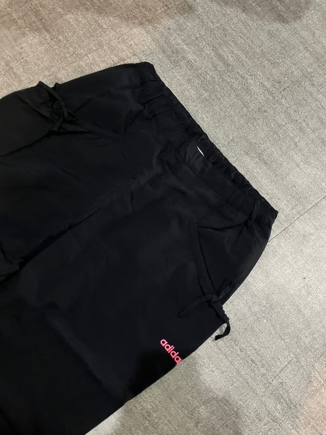 Adidas 아디다스 핀터깔y2k 대대장 사이드리본 바람막이팬츠 상품이미지2
