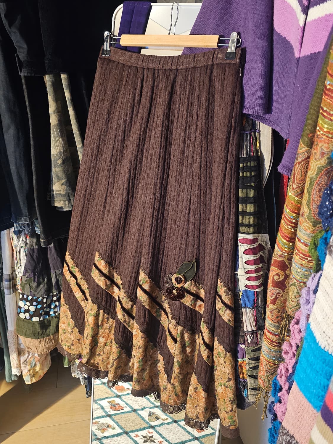 밑단 사선 패치 롱스커트 상품이미지1