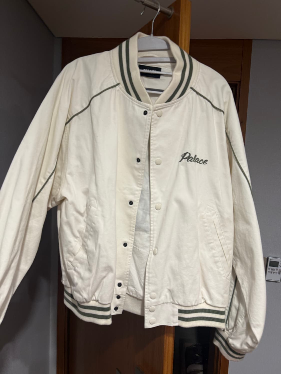팔라스 화이트 자켓 상품이미지1