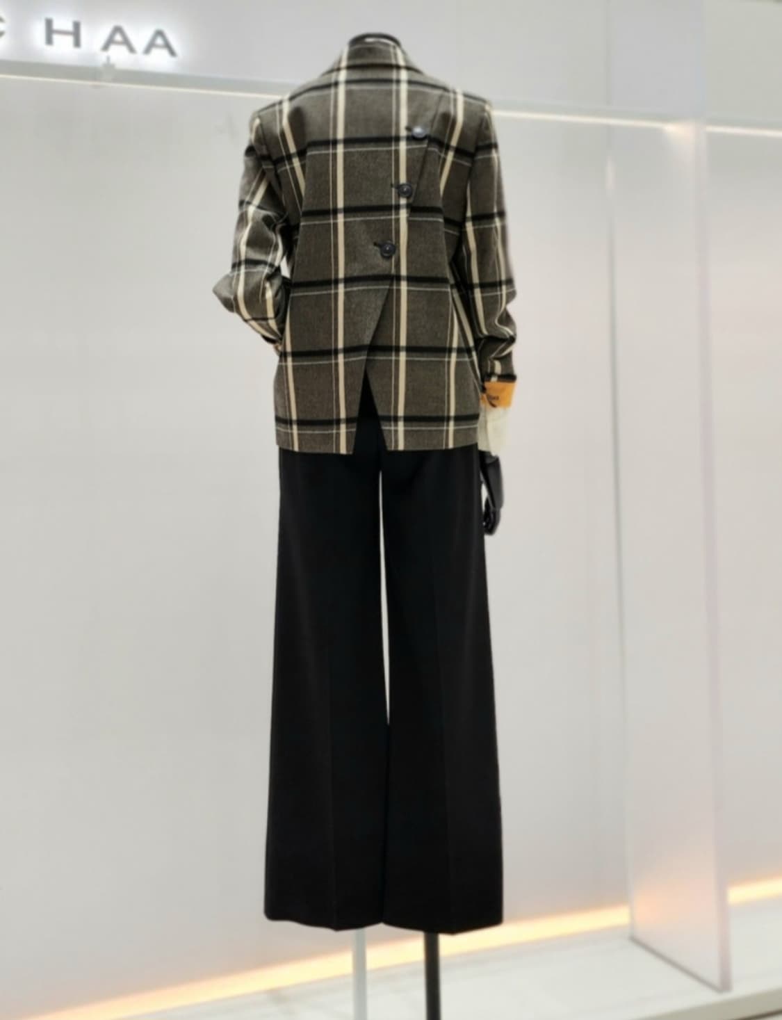 잇미샤  백버튼 체크자켓 55사이즈 상품이미지4