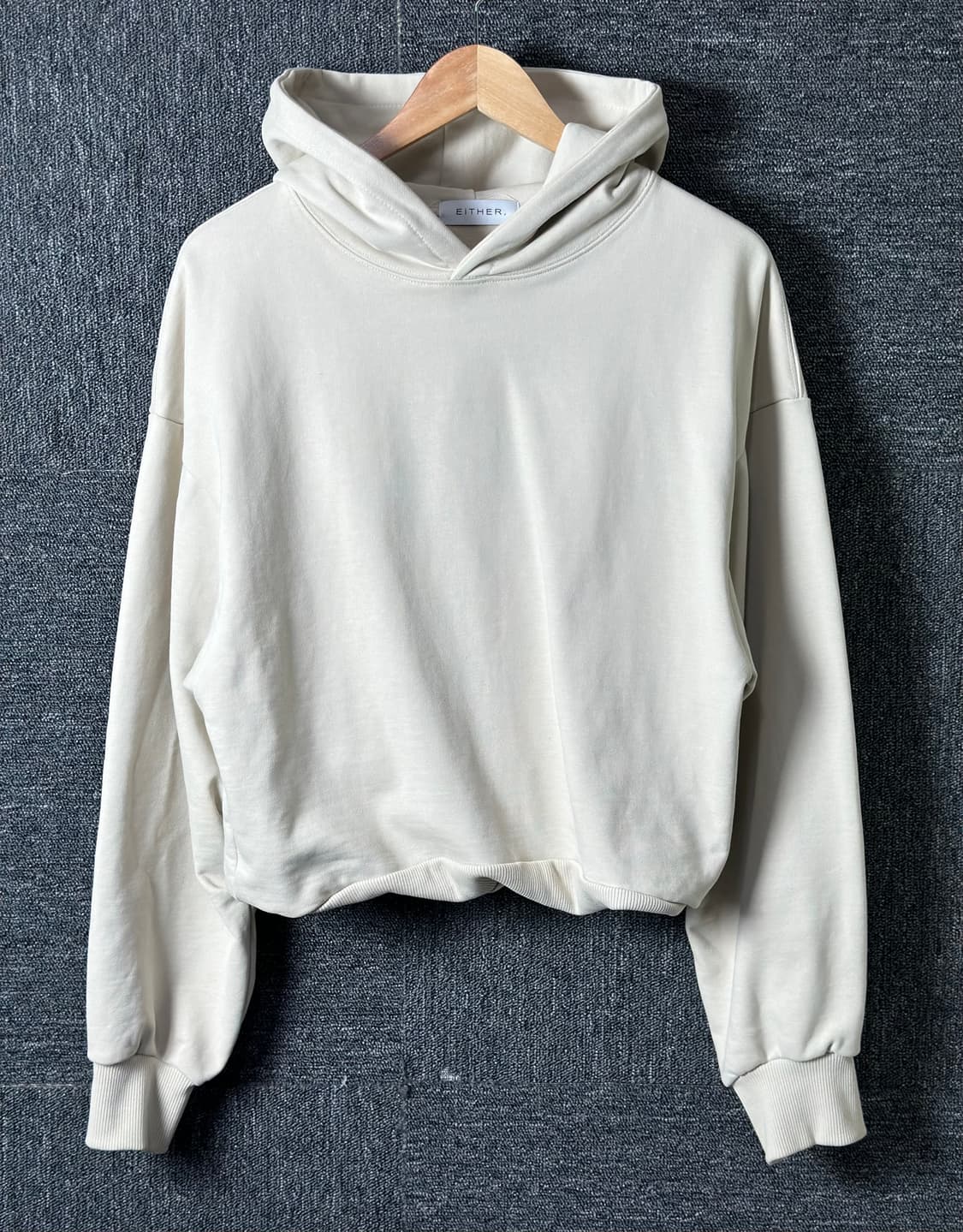 EITHER. 크롭 후드티 상품이미지1