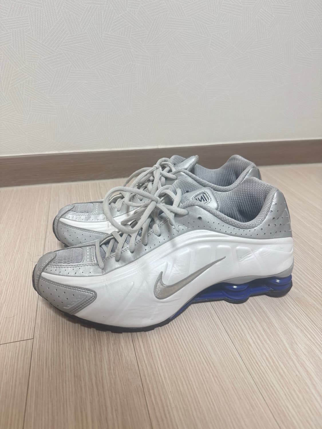 나이키 샥스 R4 275 상품이미지1