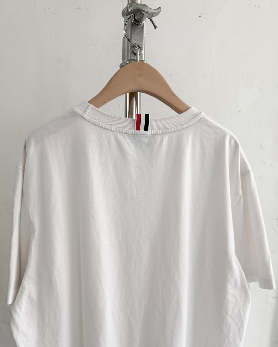 Thom Browne 톰브라운 티셔츠 화이트컬러 상품이미지3