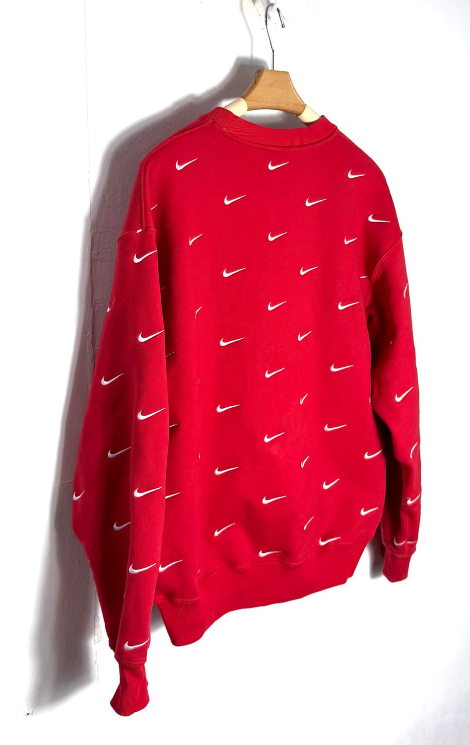 나이키nrg 나이키nrg맨투맨 나이키랩 나이키맨투맨 스우시 스웻셔츠 상품이미지1