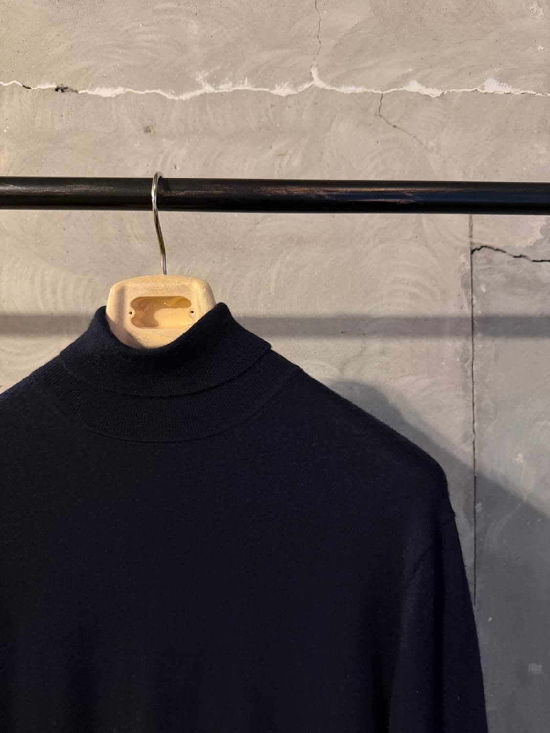 수트서플라이 메리노울 터틀넥 니트 100~103 상품이미지3