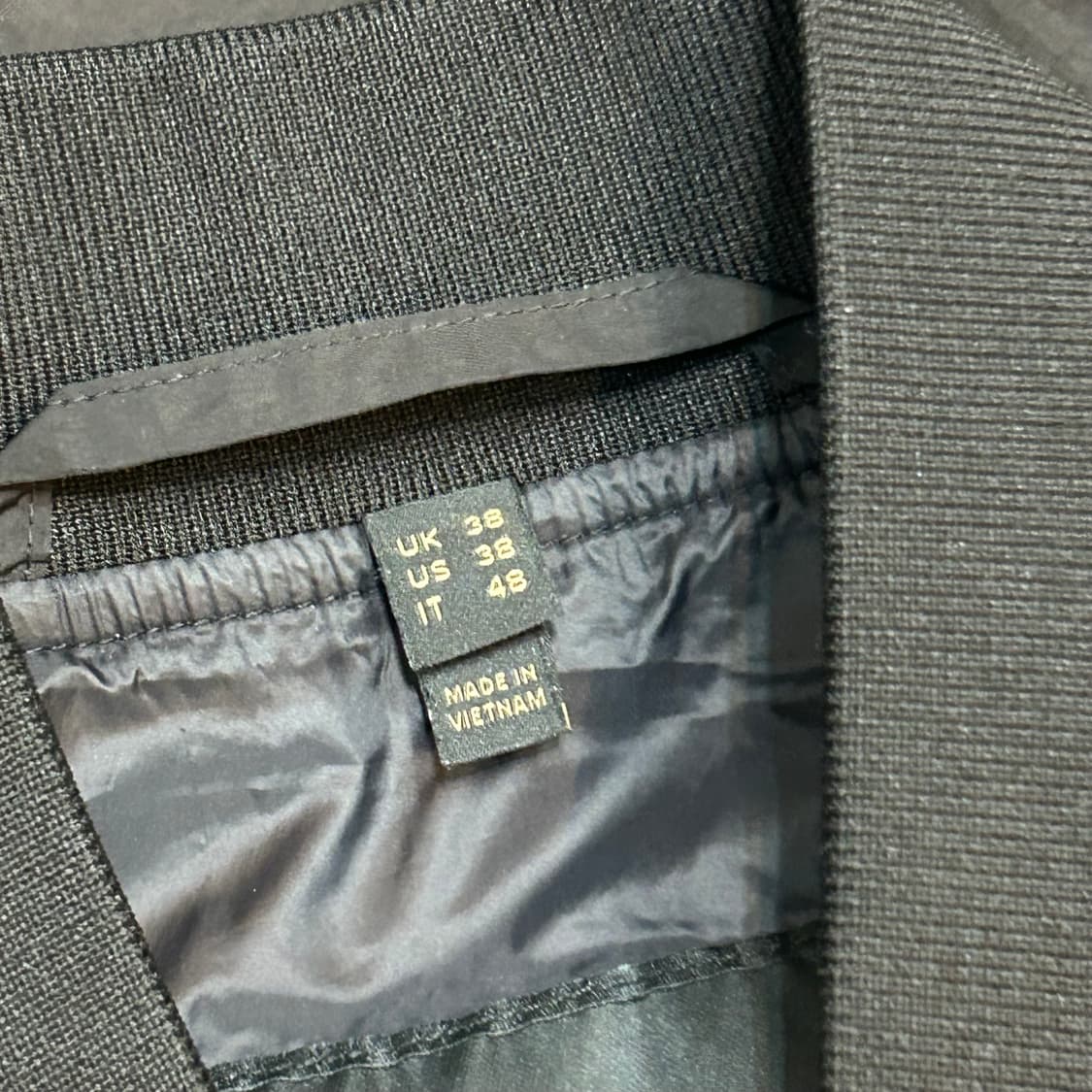 38 벨스타프 블랙 바람막이 상품이미지4