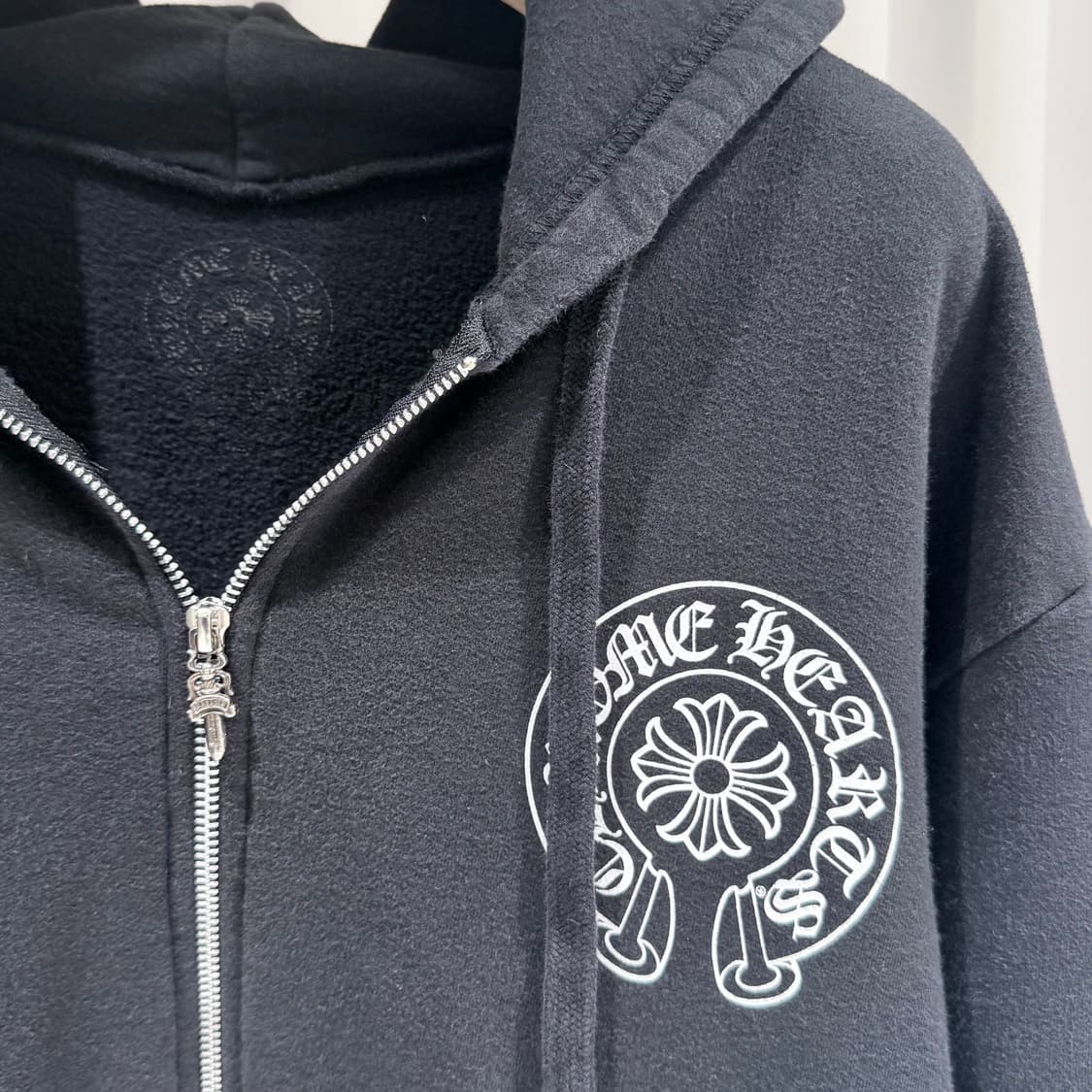 (A/M) / 크롬하츠 멀티 컬러 홀스슈 블랙 후드 집업 상품이미지4