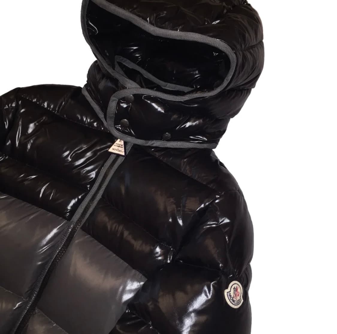 (새상품급) 몽클레어 유광패딩  상품이미지1