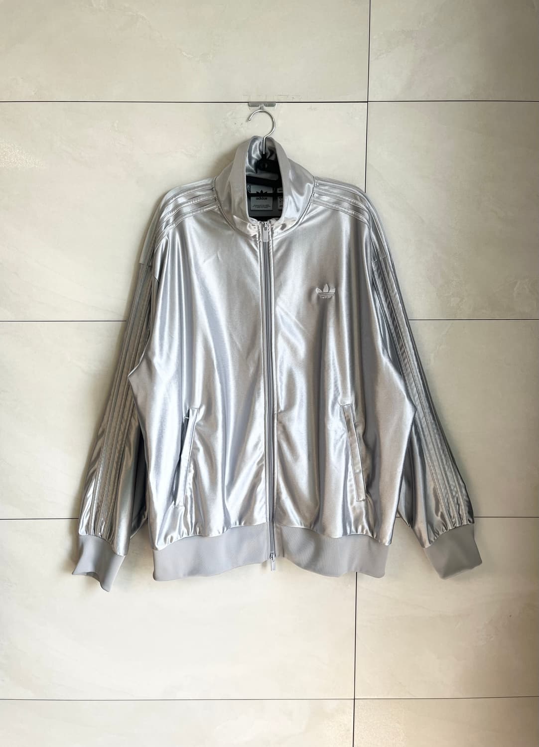 [라이즈 은석 착용] 아디다스 오버사이즈 파이어버드 라이트 오닉스 져지 상품이미지4