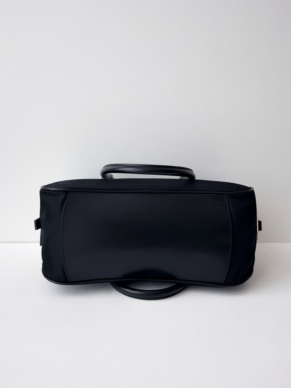 프라다 사이드 로고 볼링백 보스턴백 상품이미지7