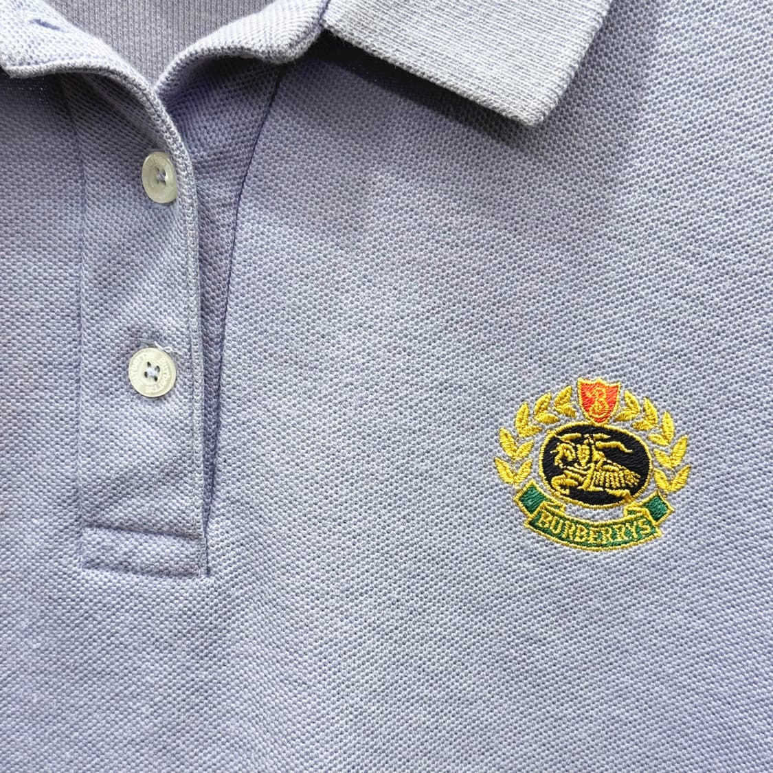 버버리 카라 반팔티 USA 피케 크레스트 자수 로고 디테일 퍼플 상품이미지6