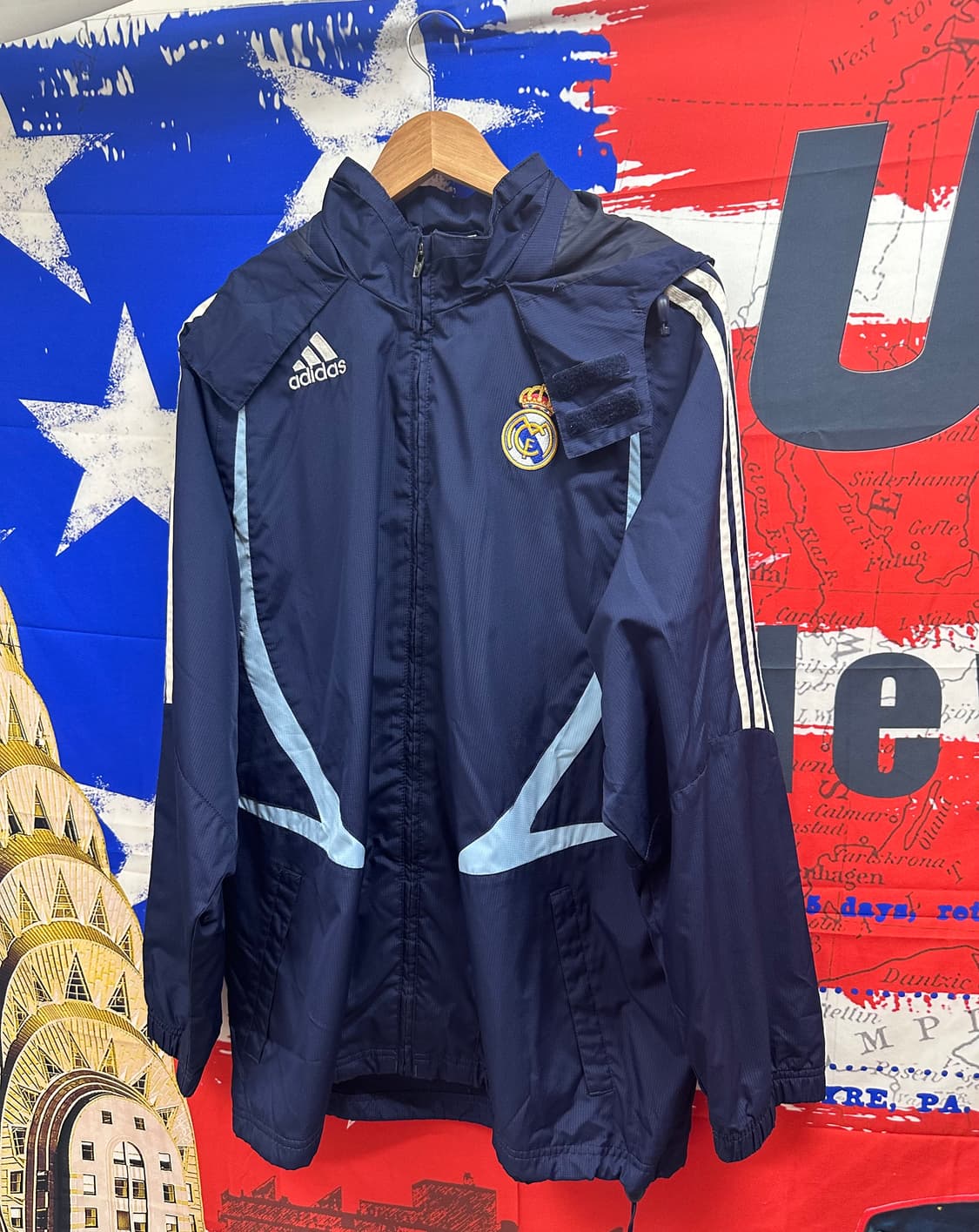 아디다스 올드스쿨 레알마드리드 오버핏 바람막이점퍼 XL105 상품이미지2