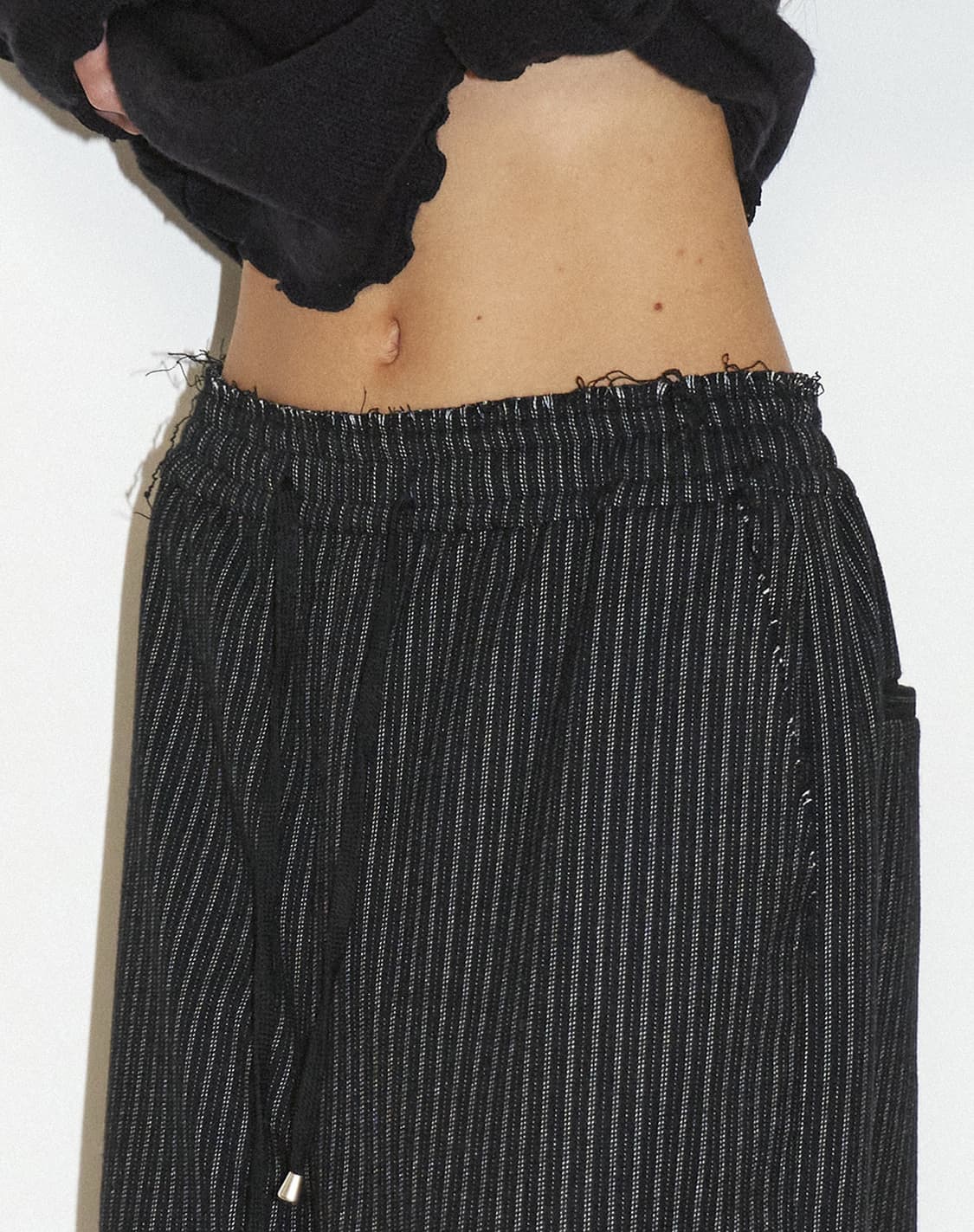 폴리수엠 WARM EFFORTLESS PANTS BLACK 상품이미지6