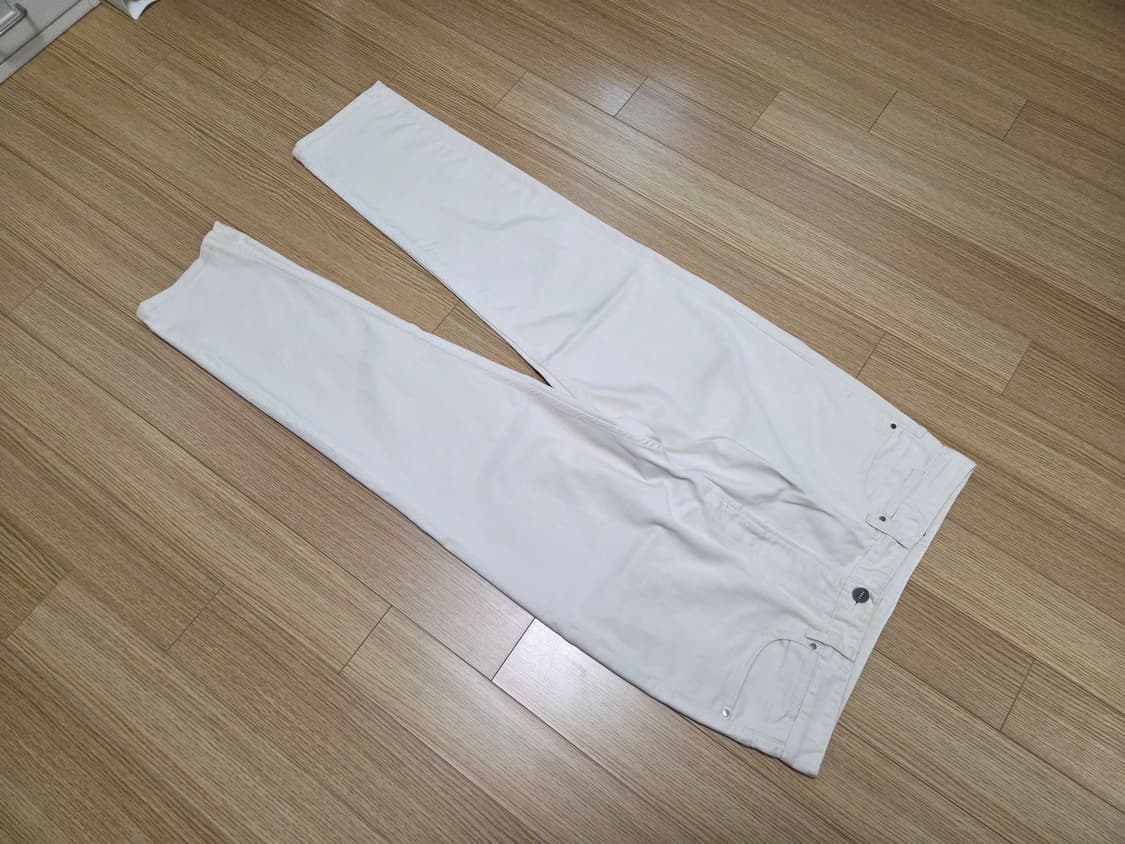 DKNY 크림 데님 팬츠 상품이미지8