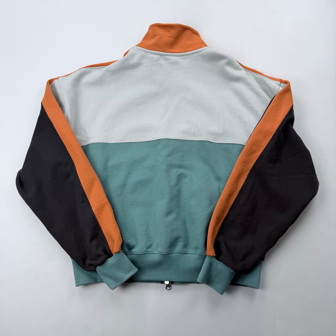 더바이닐하우스 풀집업 스웻셔츠 상품이미지7