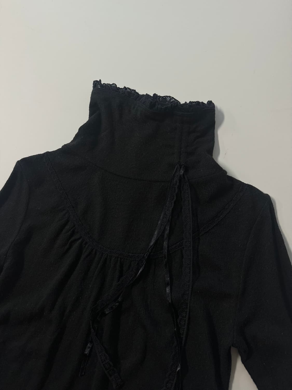 셔링 레이스 타이 폴라넥 티 상품이미지4