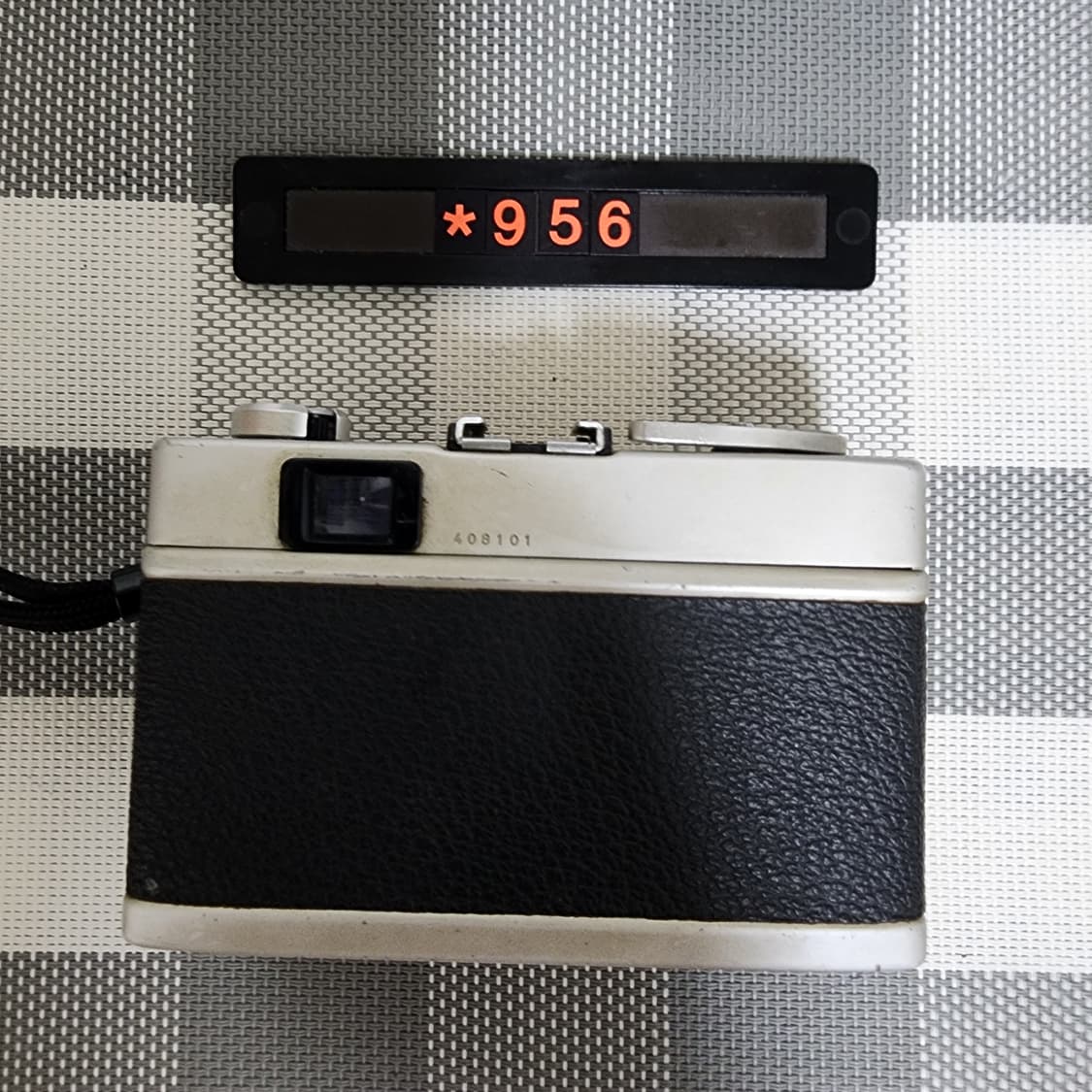코니카 C 35 E&L 필름카메라 실버바디 상품이미지3