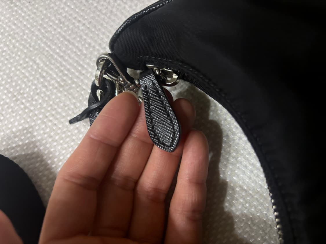 [정품] 새상품 급 프라다 리나일론 테수토 체인 호보백 풀박 상품이미지8