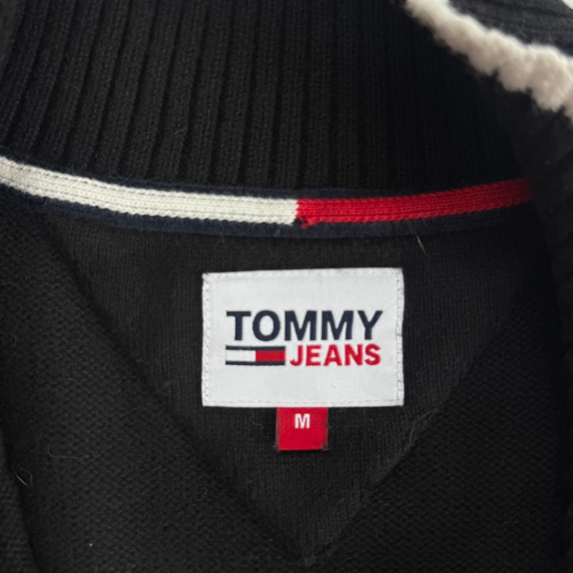 Tommy Hilfiger 타미힐피거 문장 로고 블랙 니트 상품이미지6