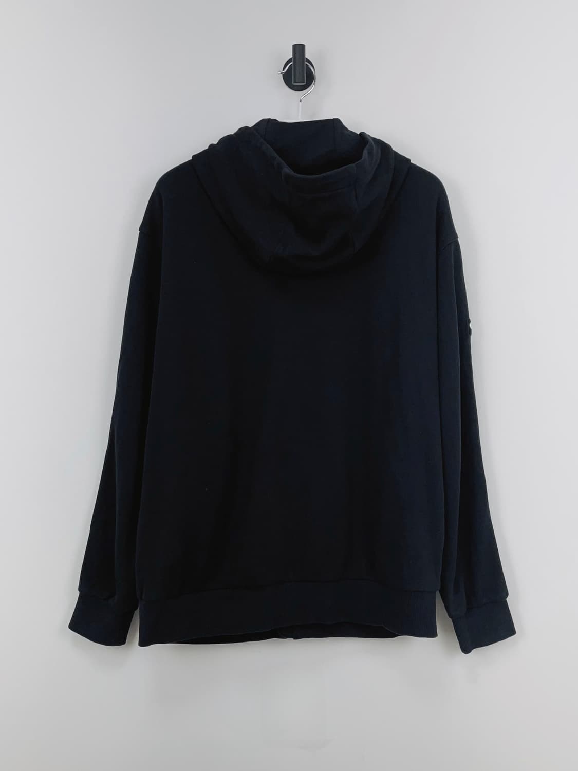 Discovery Expedition 블랙 로고 후드 집업 상품이미지2