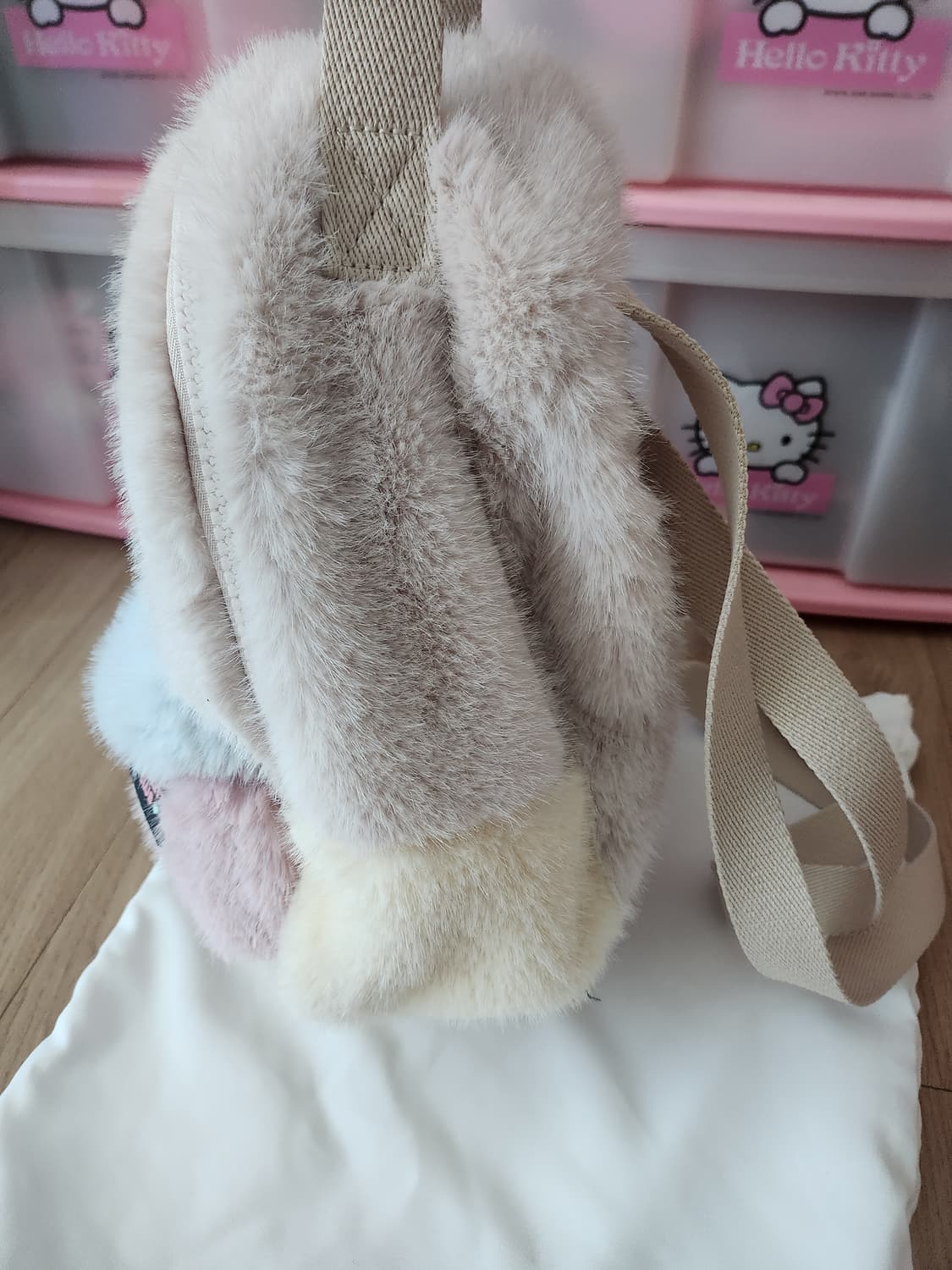 자라 헬로키티 콜라보 백팩 상품이미지2