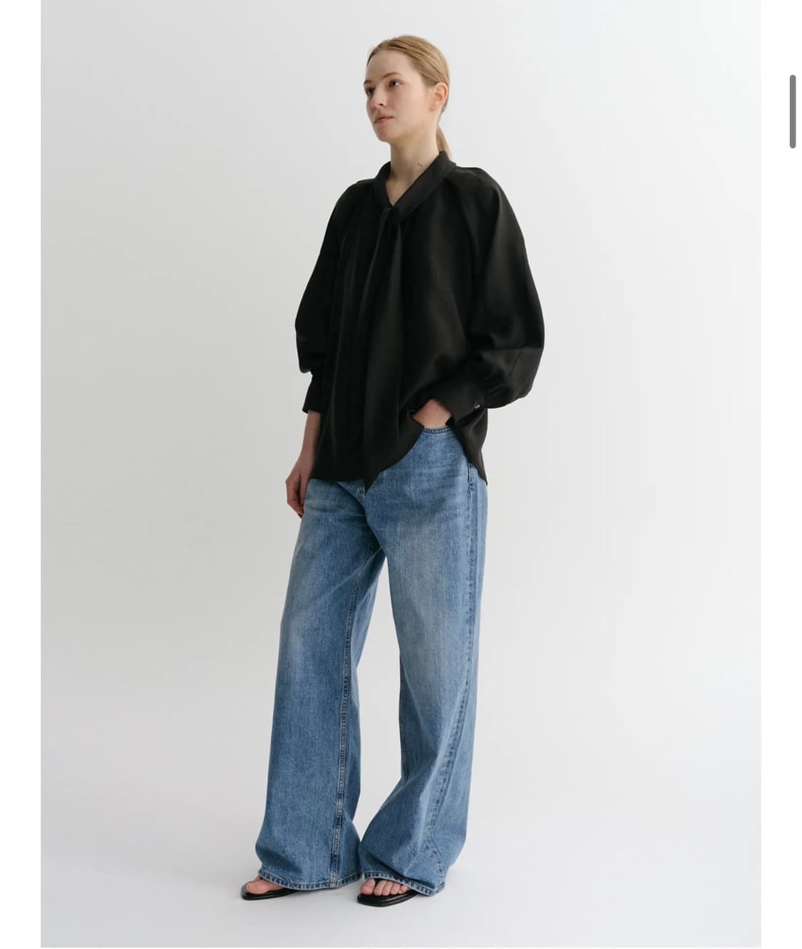 The shirring blouse black 상품이미지3