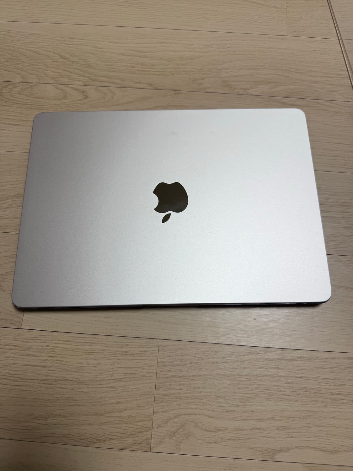 맥북에어 m2 13인치 스타라이트 256기가 렘16기가 상품이미지1