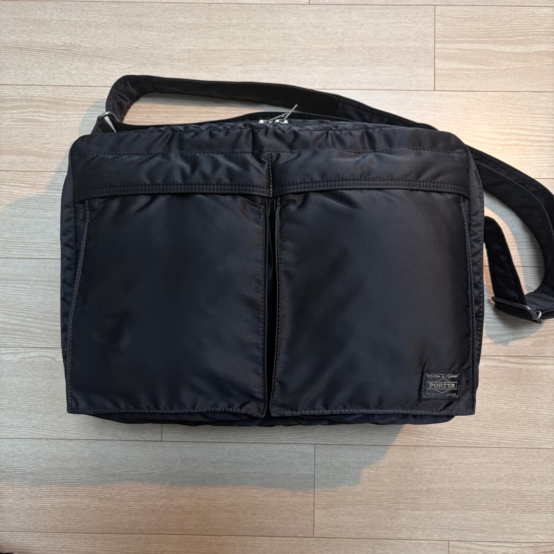 요시다포터 porter 탱커 숄더백 블랙 라지 XL  노트북가방 상품이미지1