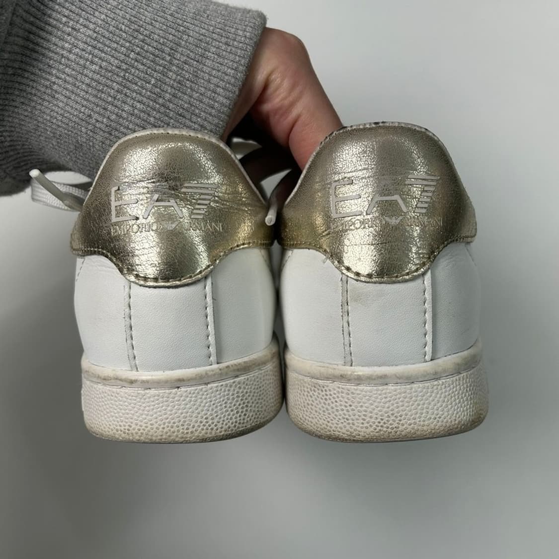 엠포리오 아르마니 EA7 이글 로고 레더 스니커즈 화이트 실버 235 상품이미지7