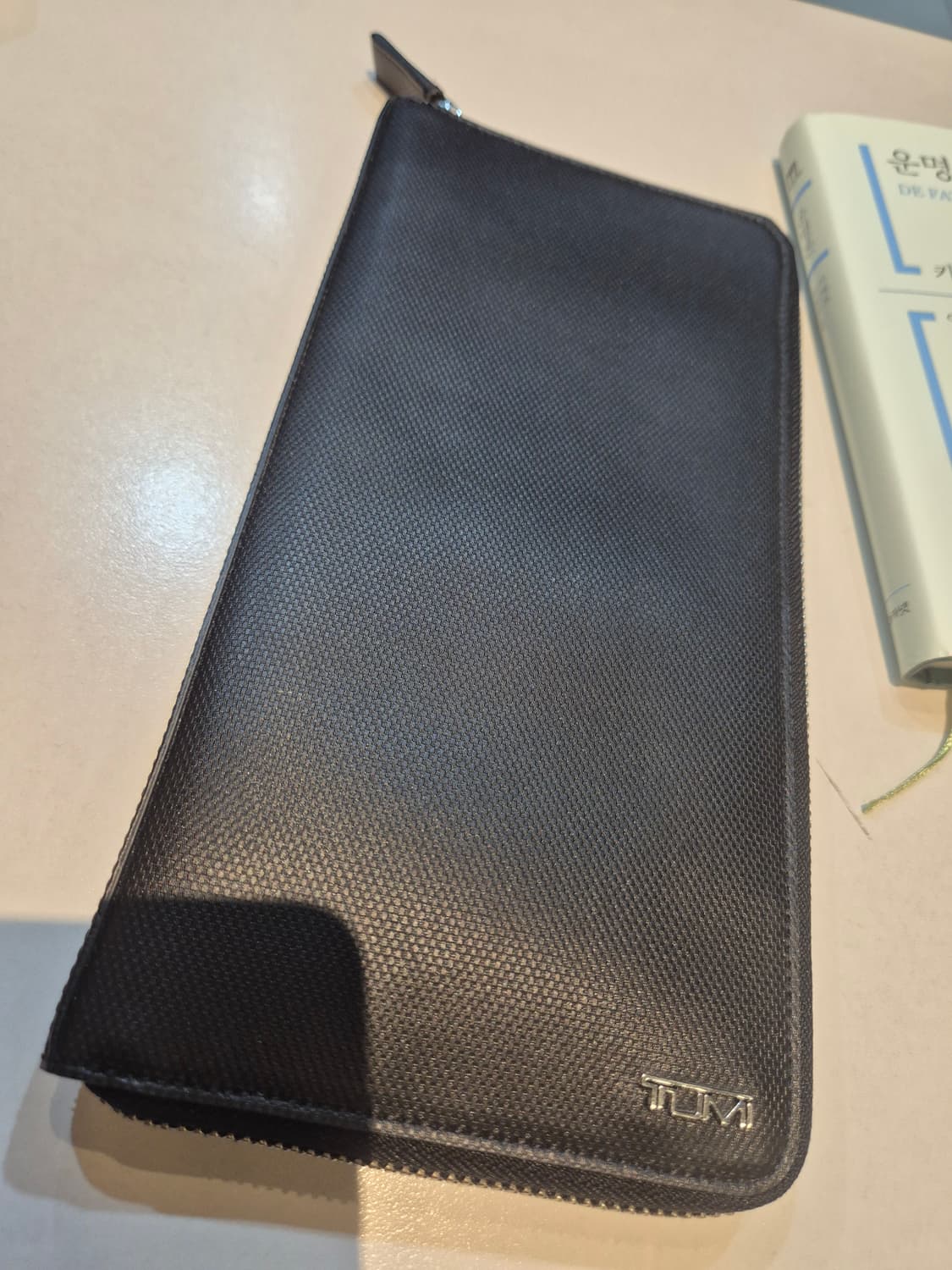 투미 여행지갑 판매합니다 상품이미지1