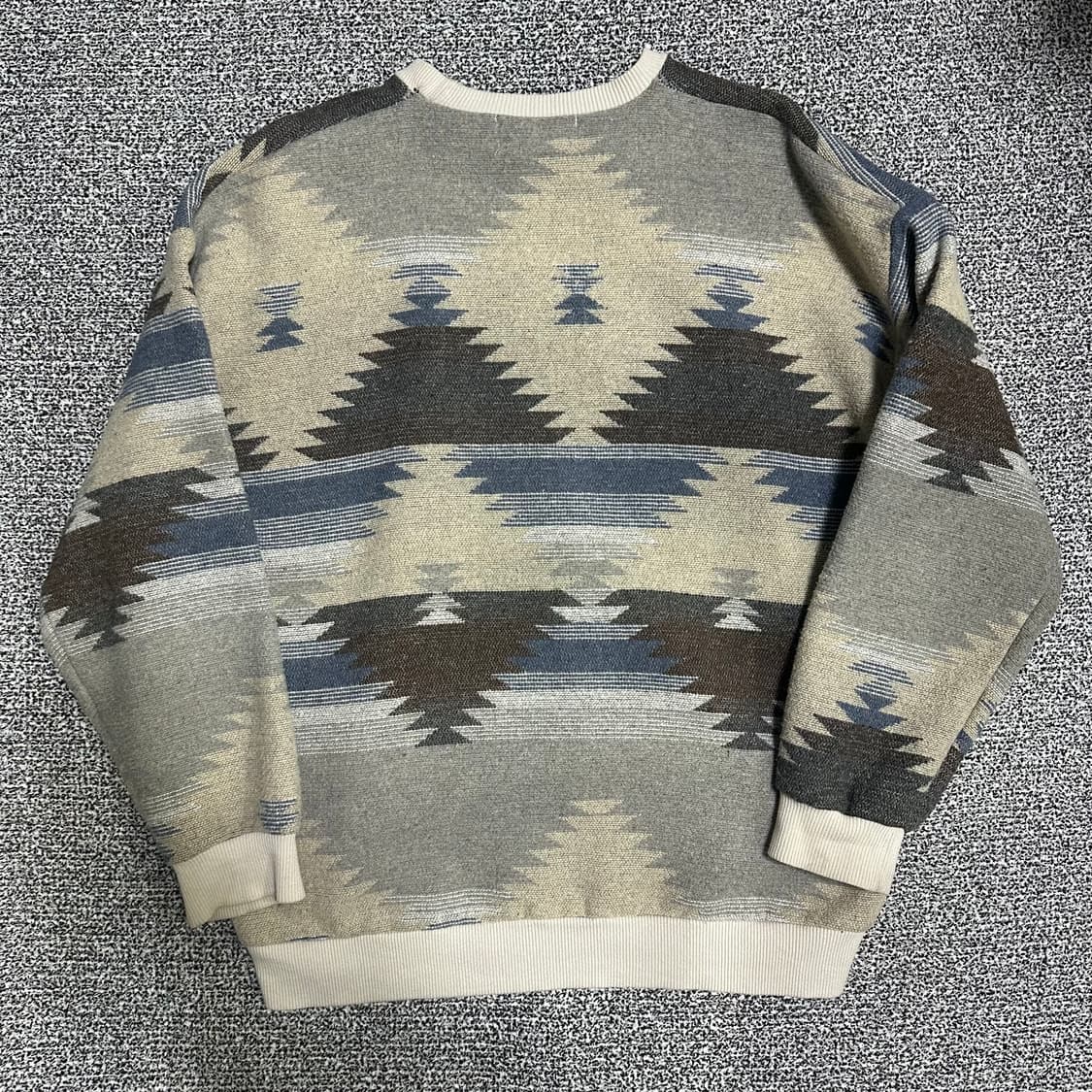 (FREE) 메멘토 빈티지 오버핏 니트 맨투맨 상품이미지1