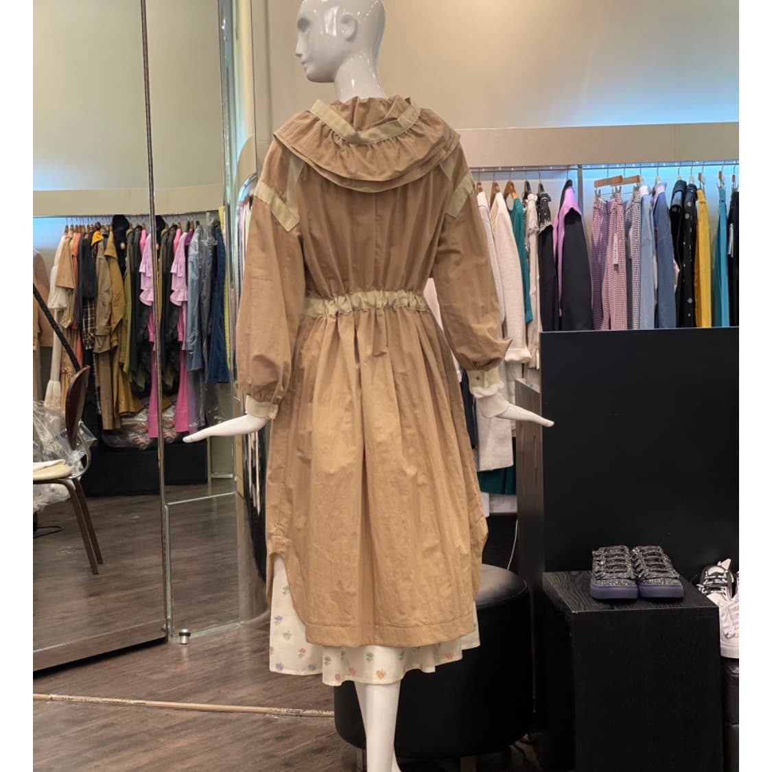 오즈세컨 케이프 칼라 테이핑 트렌치코트 상품이미지5