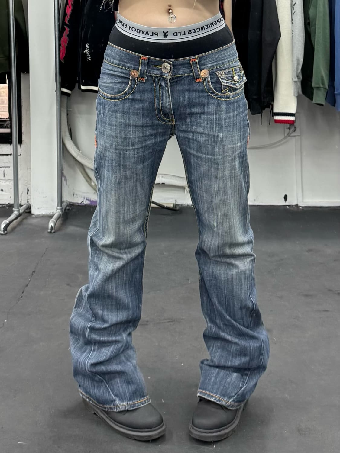 트루릴리전 조이 슈퍼티 부츠컷 데님팬츠 상품이미지1