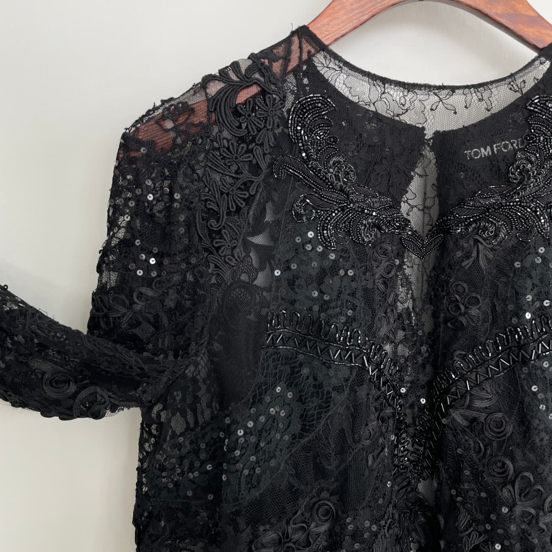 톰포드 시퀸 백 오픈 블라우스 상품이미지5