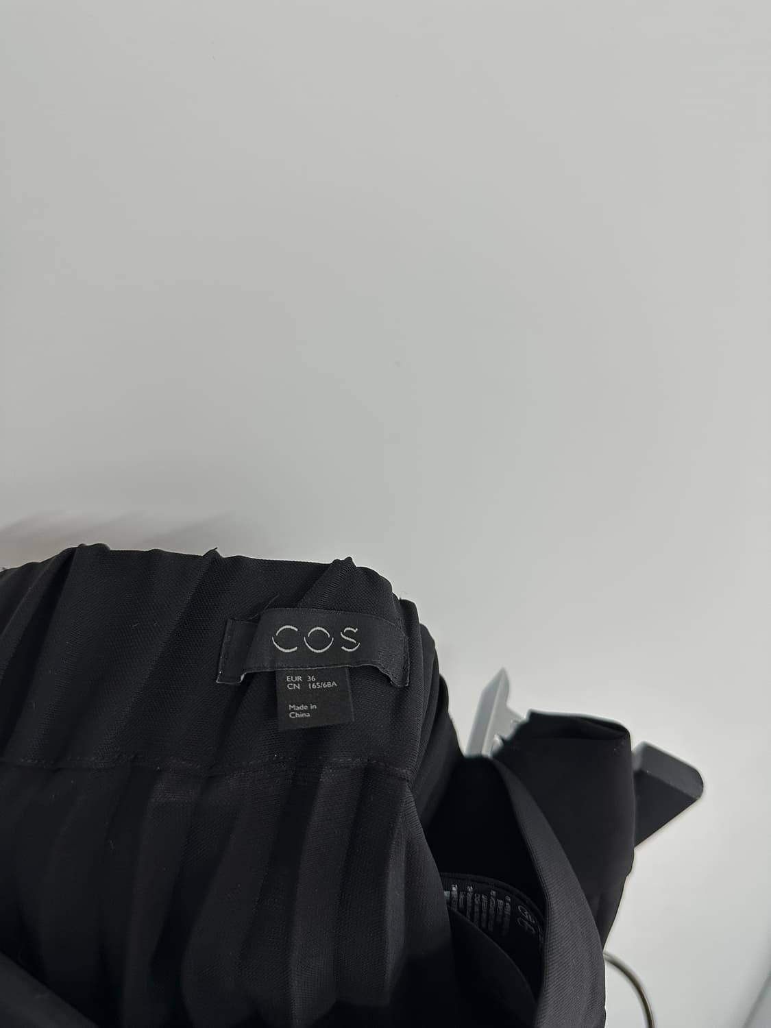 [COS 코스] 여성 블랙 플리츠 스커트 상품이미지5